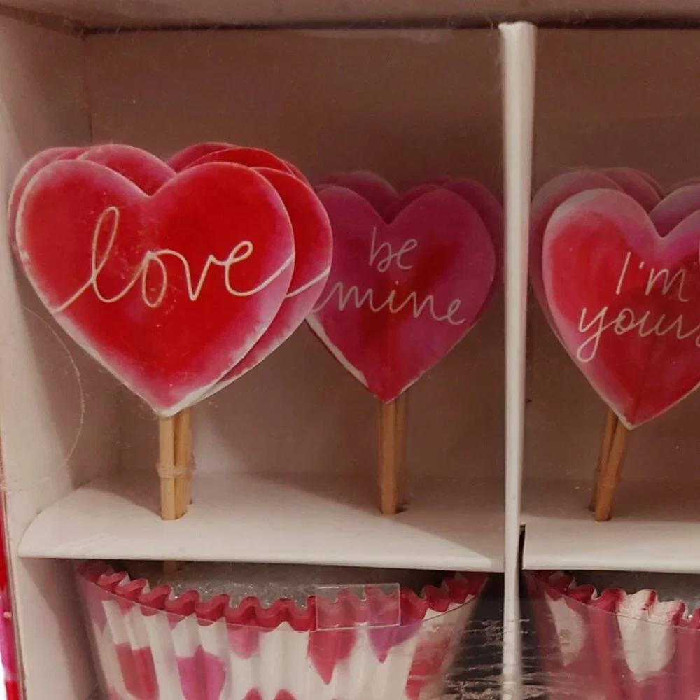 NIB: Sur La Table Valentine Cupcake Kit for 24 Cupcakes
